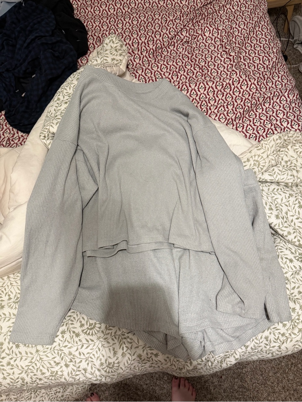 American Eagle Outfitters Light Gray Ribbed Long-Sleeve Layered Top